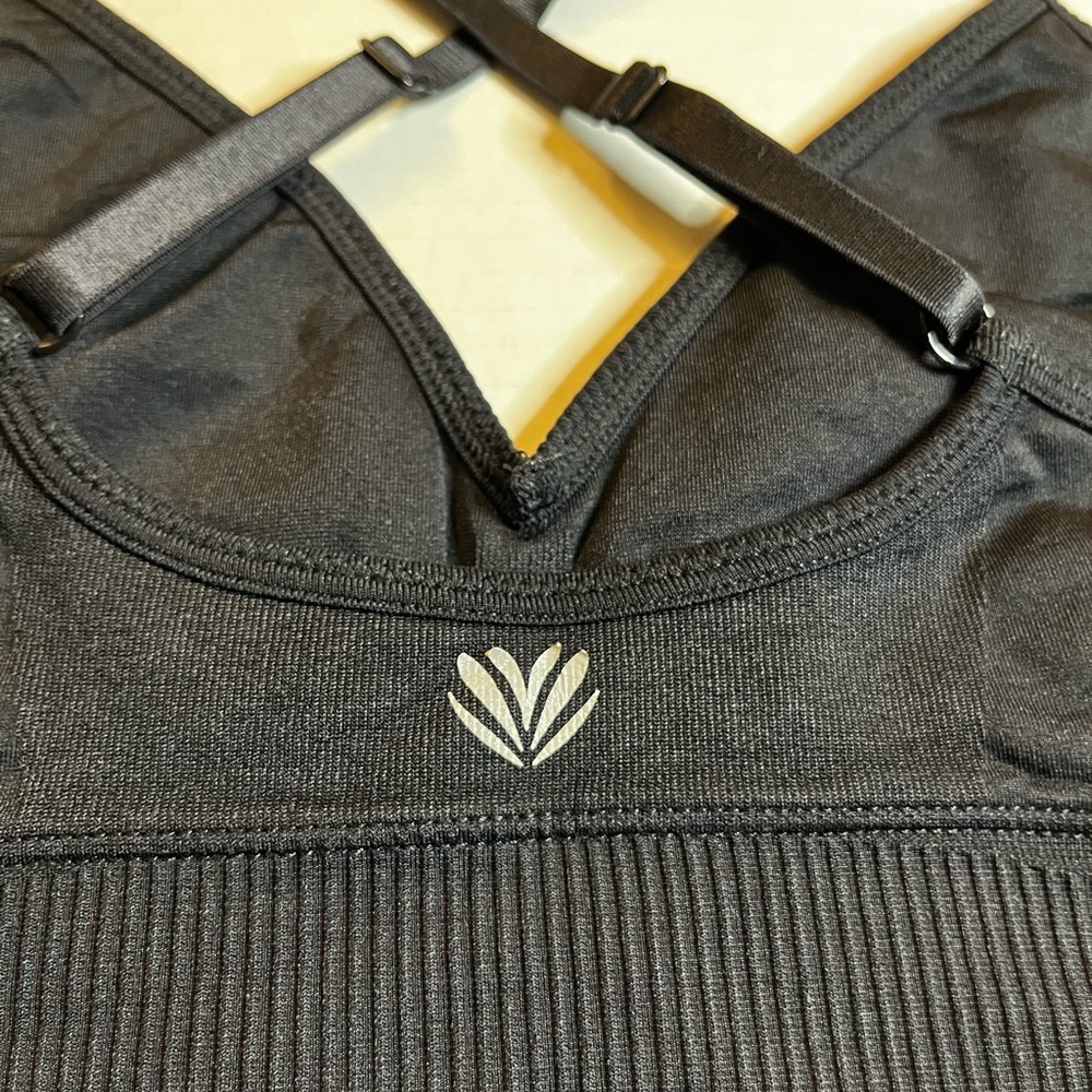 Black seamless active set - Picture 4 of 7